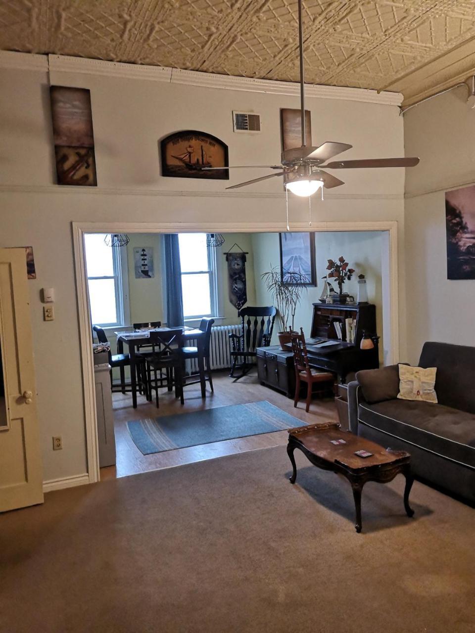 Canalside Restaurant, Inn & Kitchen Store 포트콜버른 외부 사진